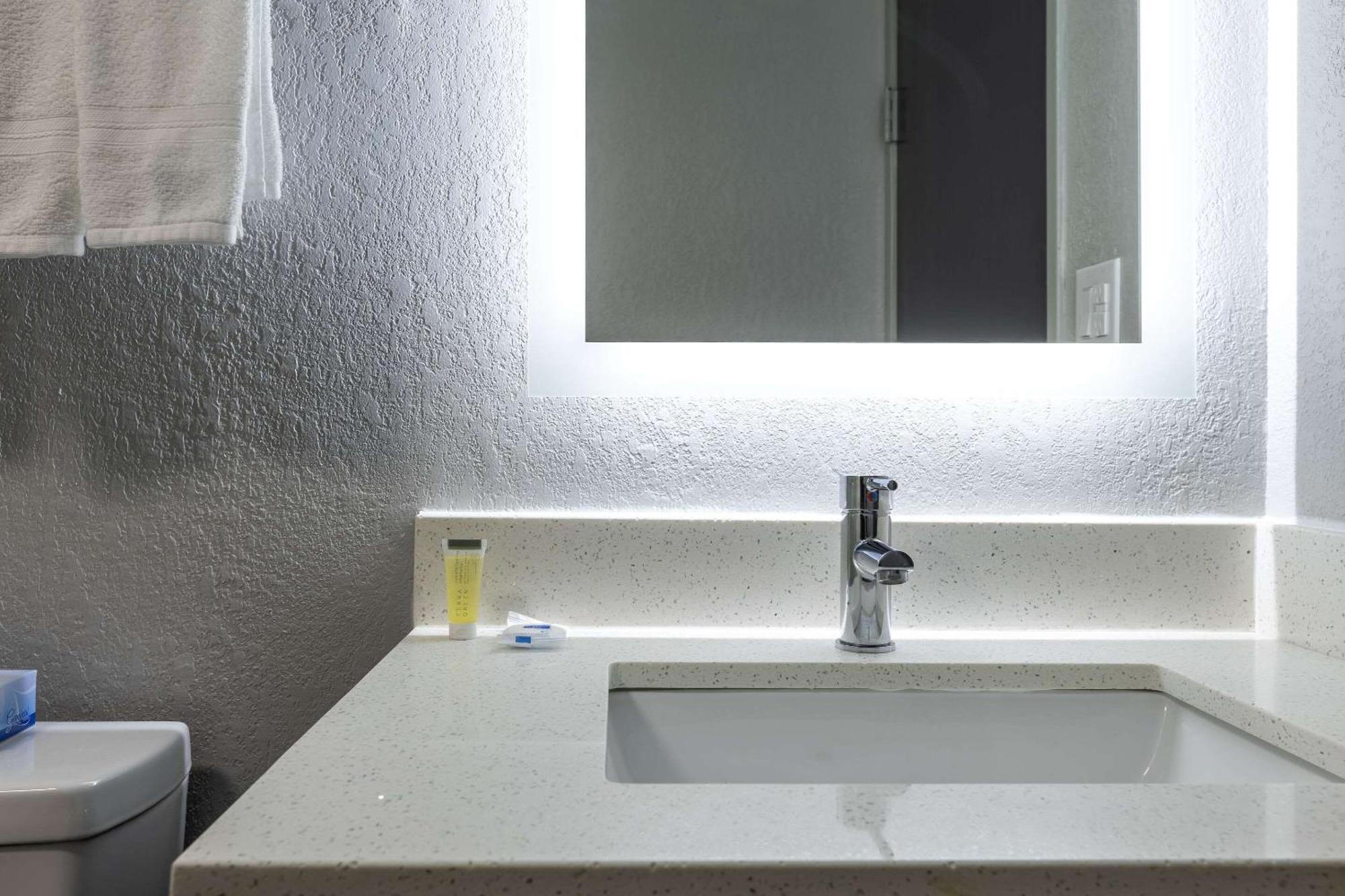 Rodeway Inn & Suites Near Outlet Mall - Άσβιλ Εξωτερικό φωτογραφία
