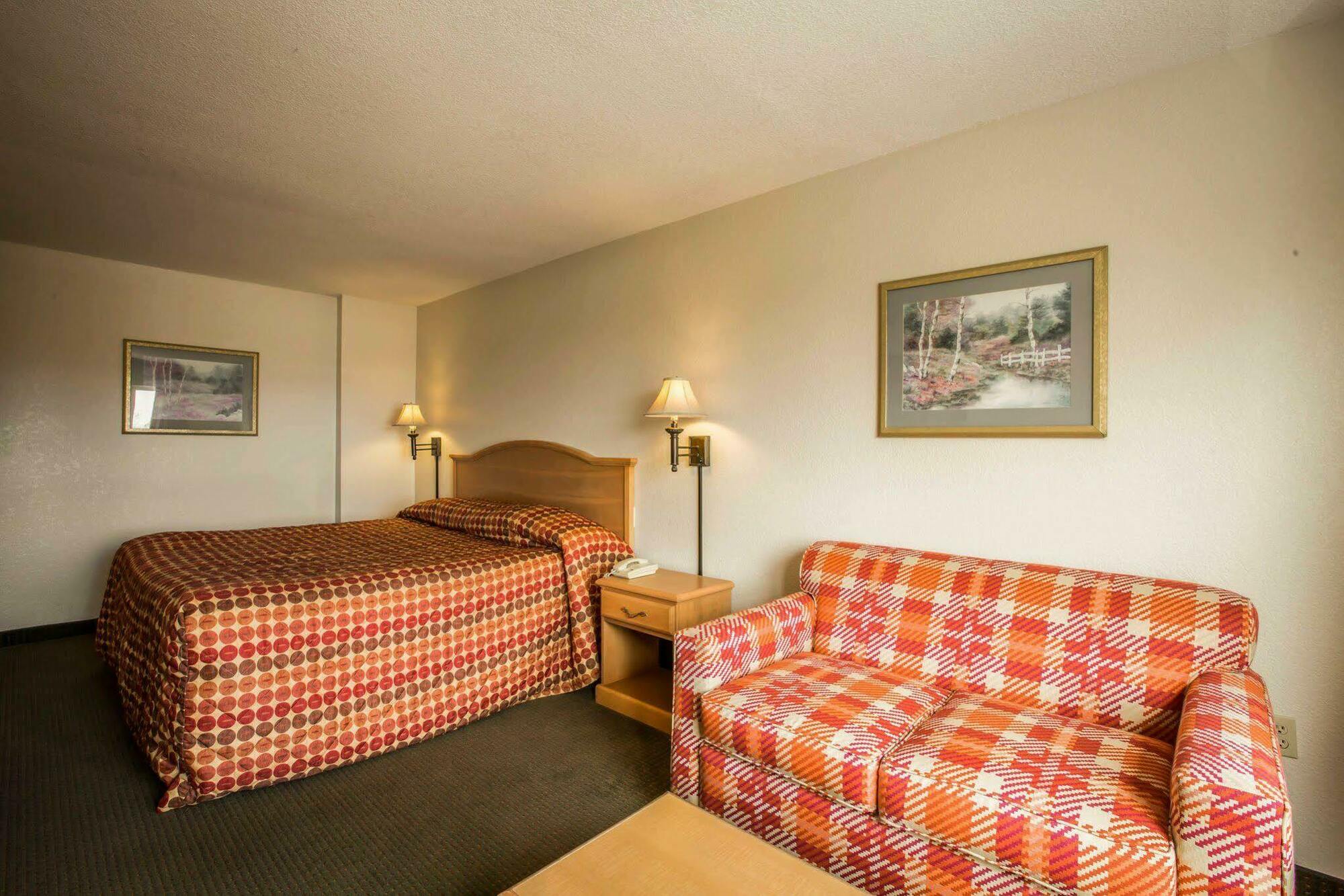Rodeway Inn & Suites Near Outlet Mall - Άσβιλ Εξωτερικό φωτογραφία